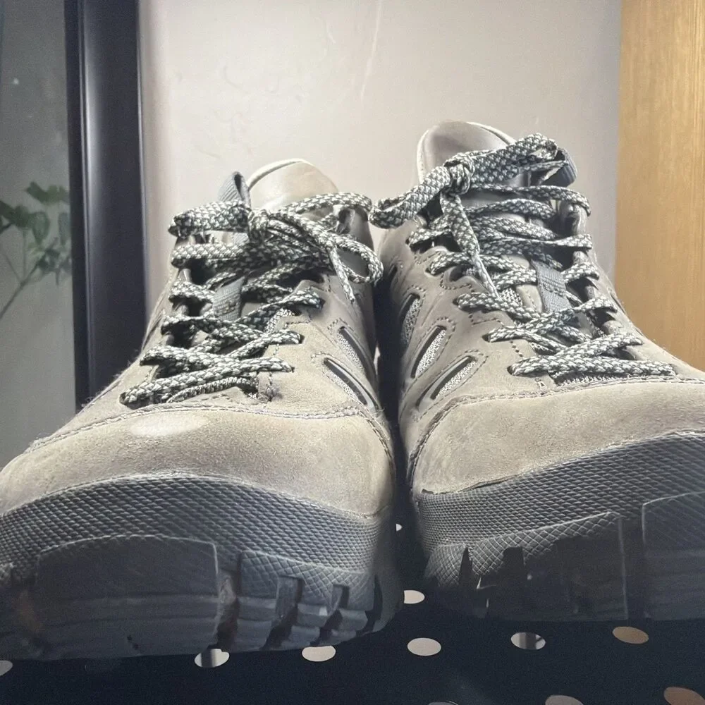 Oboz Sawtooth Low Waterproof Hiking Shoes Mens 8.5 EUC